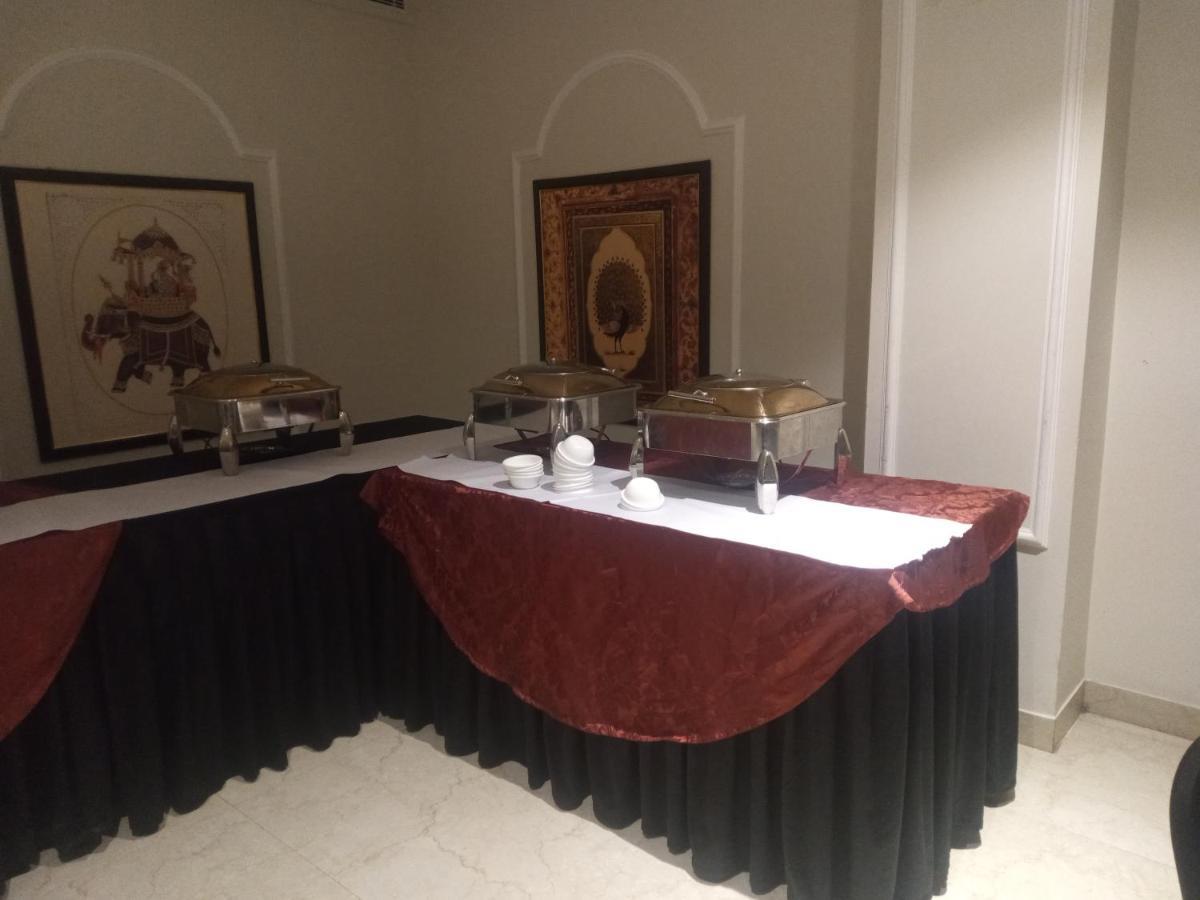 Indralok Palace Hotel & Resort Morena Экстерьер фото